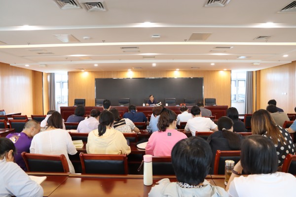 我校党委副书记、校长马林讲授深入贯彻中央八项规定精神学习教育专题党课