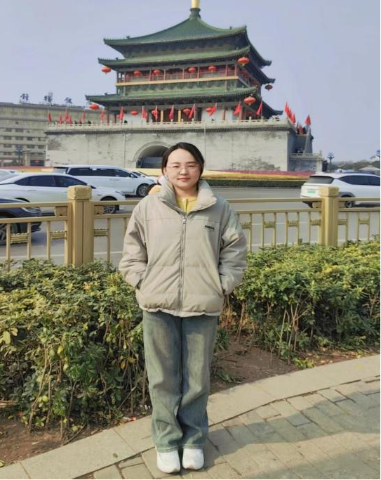 闫图片1.png