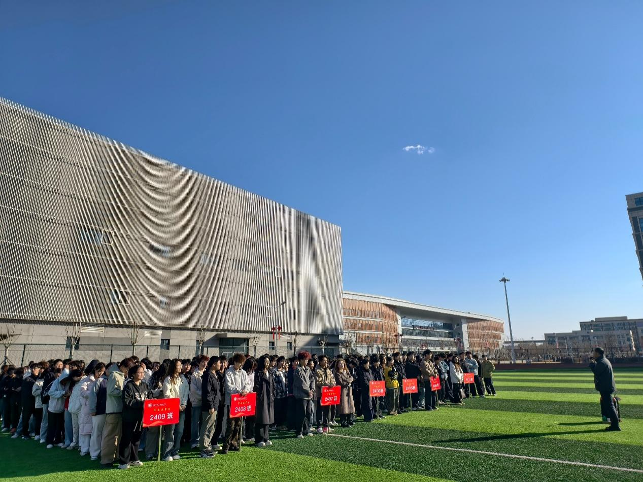 “绳”采飞扬 青春正燃|中文系成功举办第二届拔河比赛